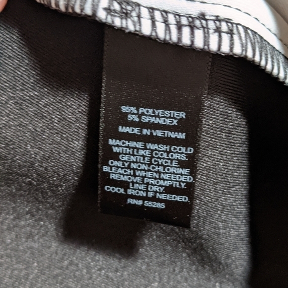 Express Women's Animal Print Mini Skirt Size XS - Picture 3 of 7